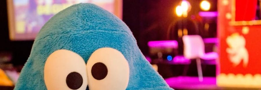 Capuche de costume bleu à gros yeux ronds